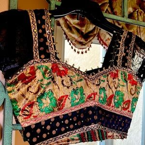 Ghagara Choli Chunnia Choli Lehnga Choli 3 pce outfit in black embroidered net